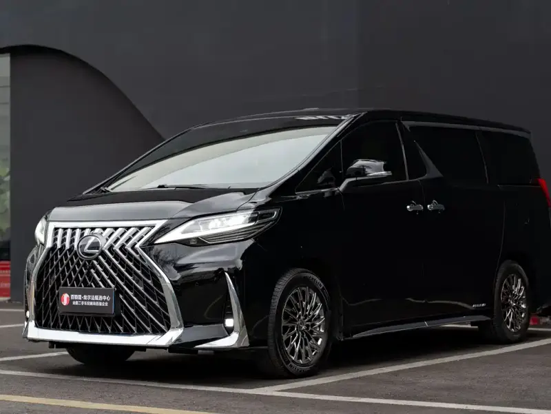Lexus LM, 2023