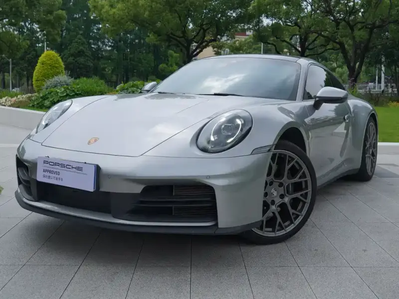 Porsche 911, 2025