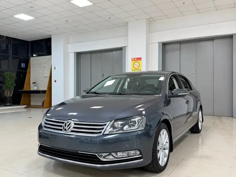 Volkswagen Magotan, 2012