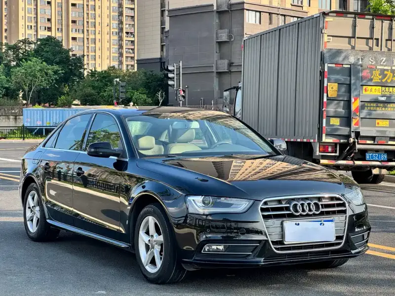 Audi A4L, 2015