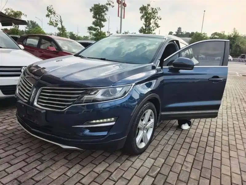 Lincoln MKC, 2017