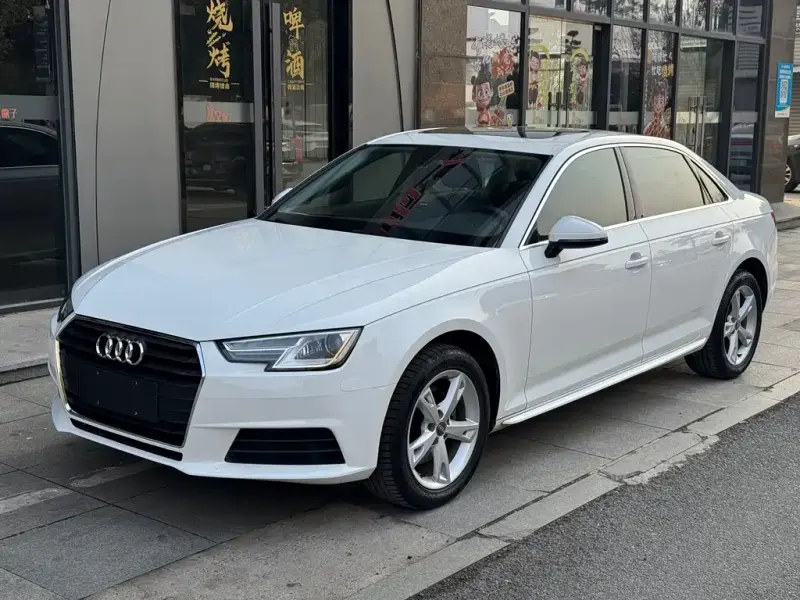 Audi A4L, 2017