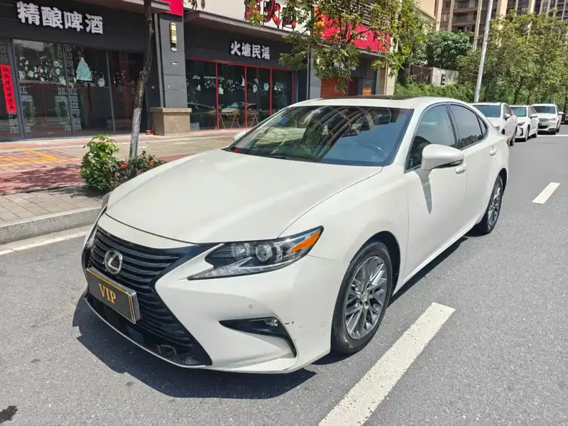 Lexus ES, 2018