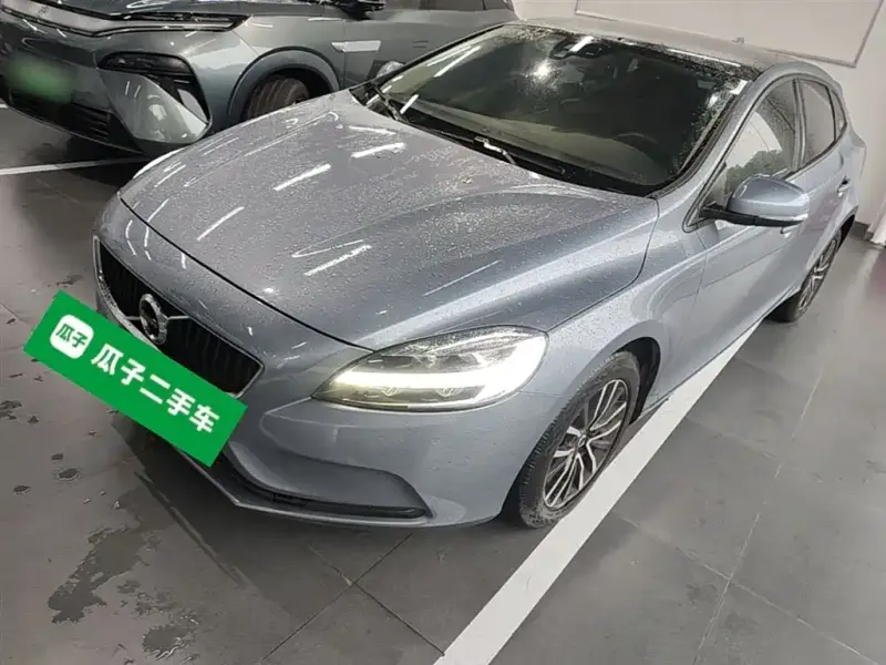 Volvo V40, 2019