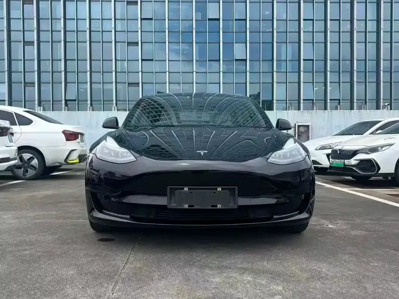 Tesla Model 3, 2022