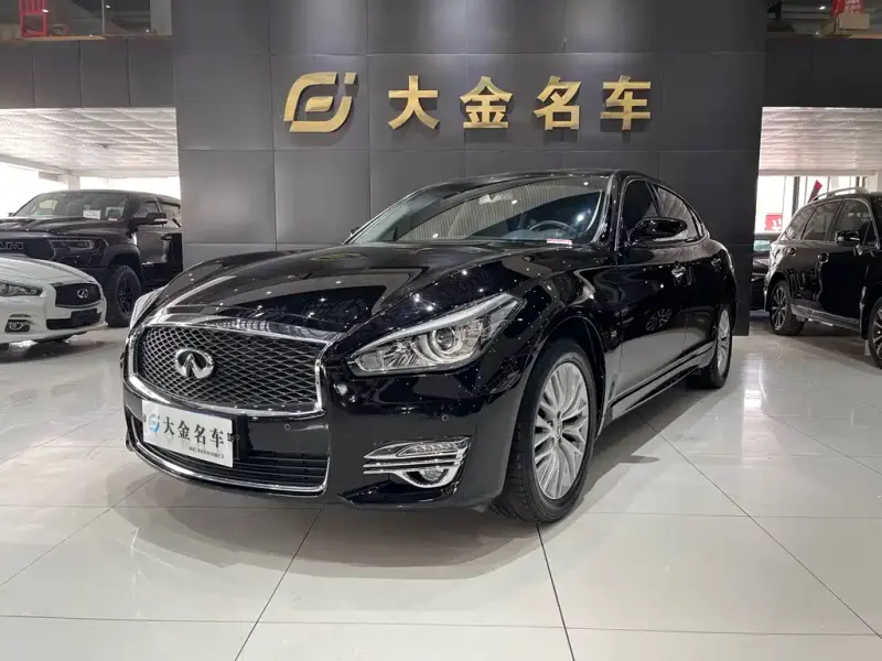 Infiniti Q70, 2018