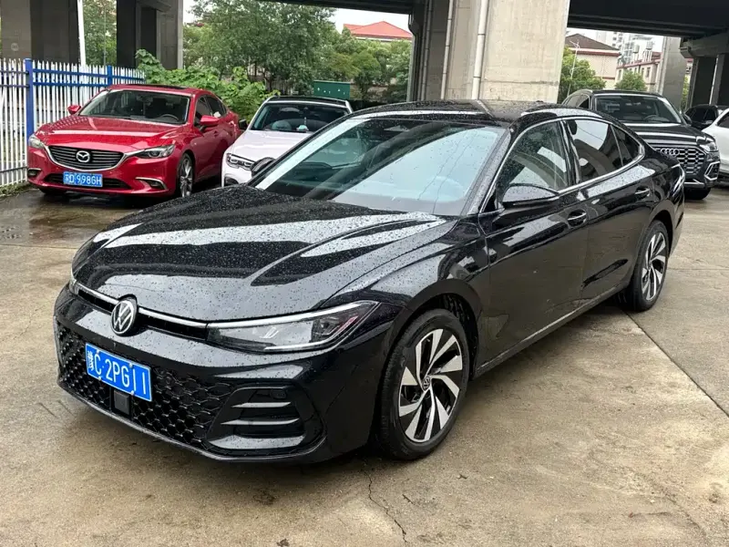 Volkswagen Passat, 2025