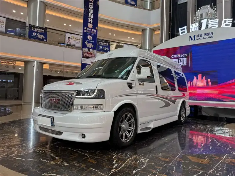 GMC Savana, 2013