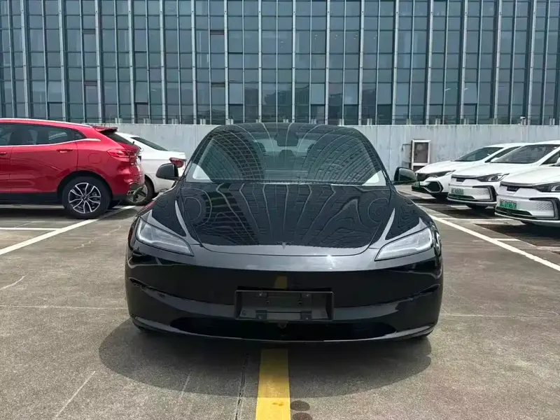 Tesla Model 3, 2026