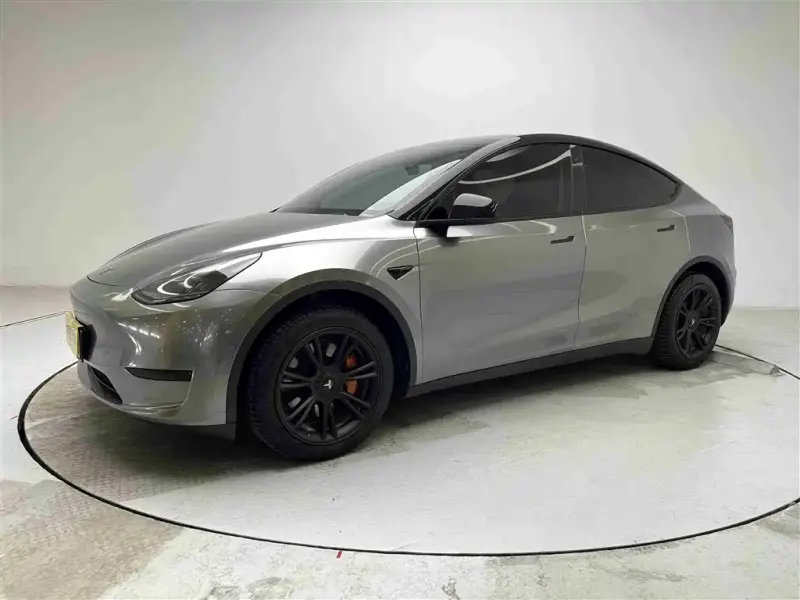 Tesla Model Y, 2023