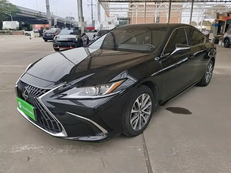Lexus ES, 2024