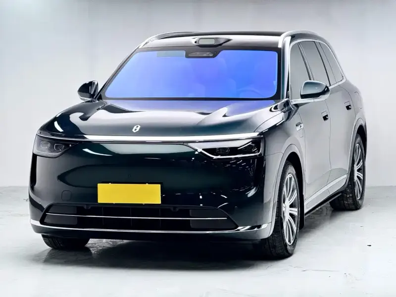 AITO M8, 2025