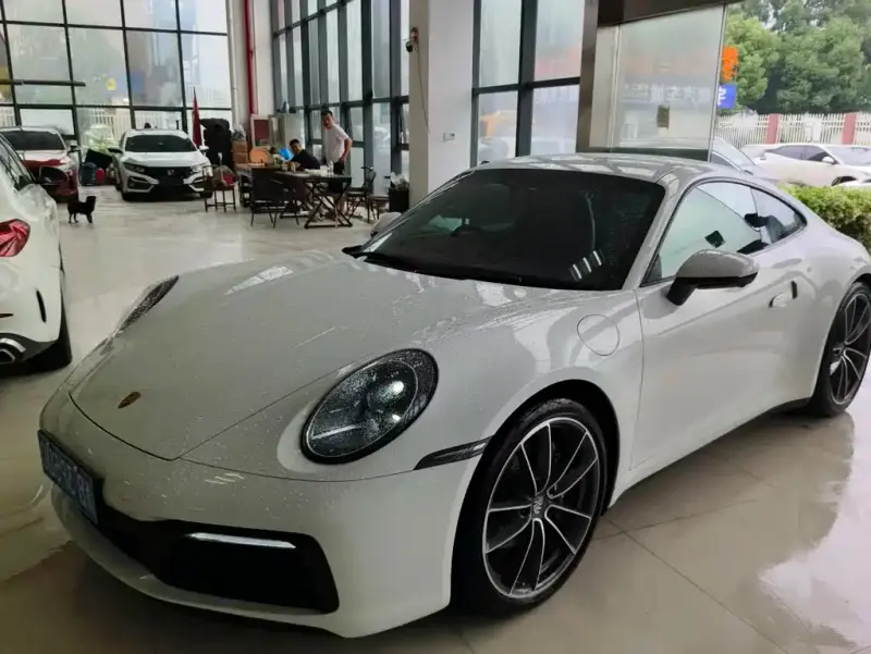 Porsche 911, 2024