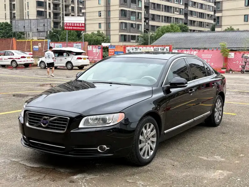 Volvo S80L, 2013