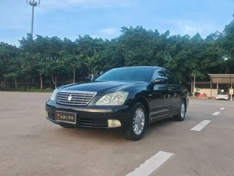 Toyota Crown, 2005