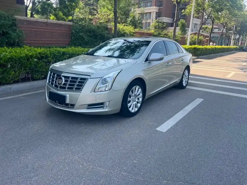 Cadillac XTS, 2013