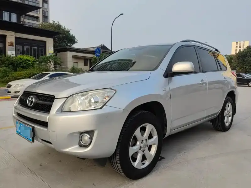 Toyota RAV4, 2012
