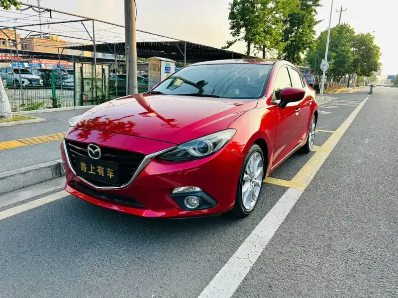 Mazda 3 Axela, 2016