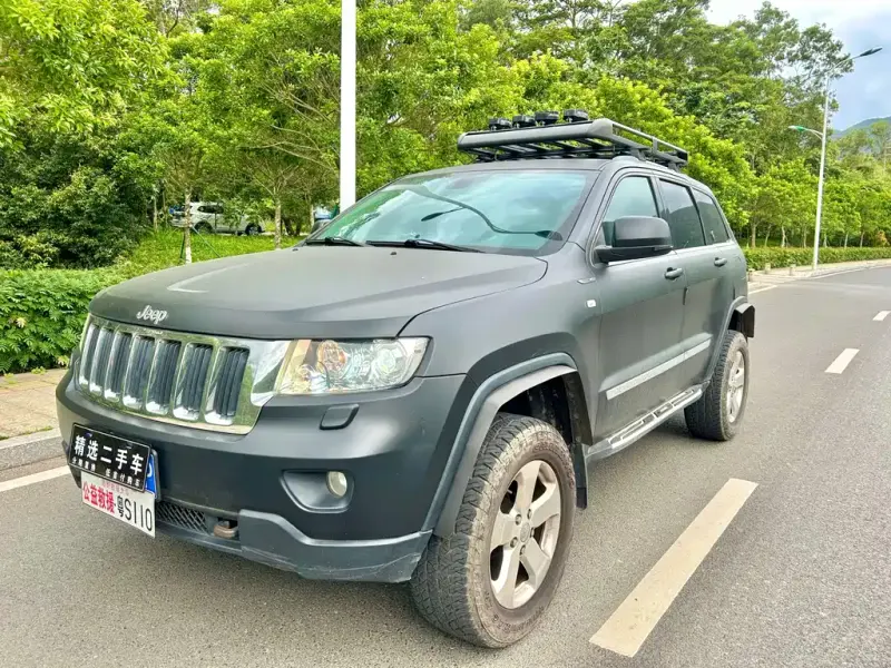 Jeep Grand Cherokee (Import), 2013