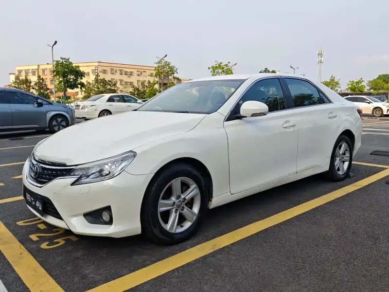 Toyota Reiz, 2014