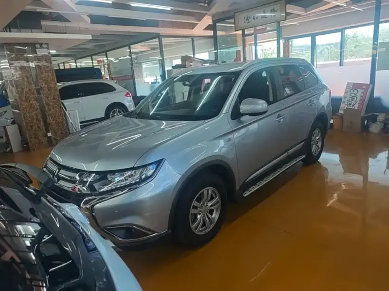 Mitsubishi Outlander, 2018
