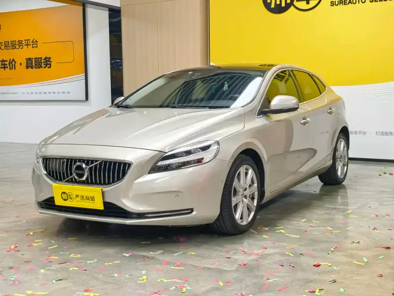 Volvo V40, 2017