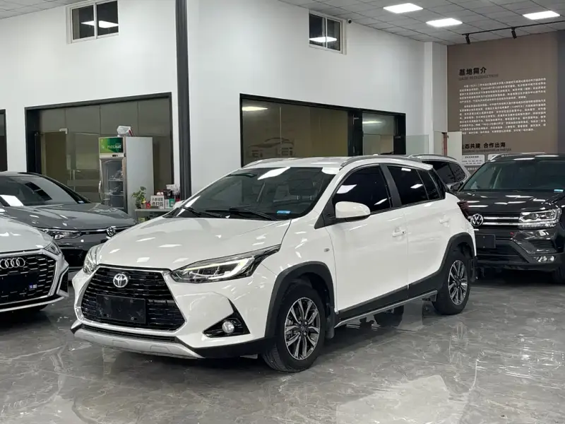 Toyota Yaris L, 2022