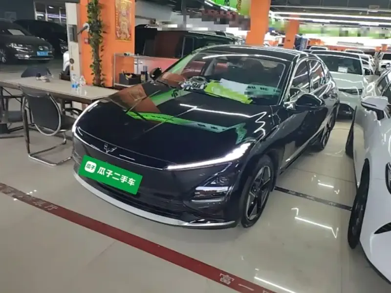 Wuling Xingguang, 2024
