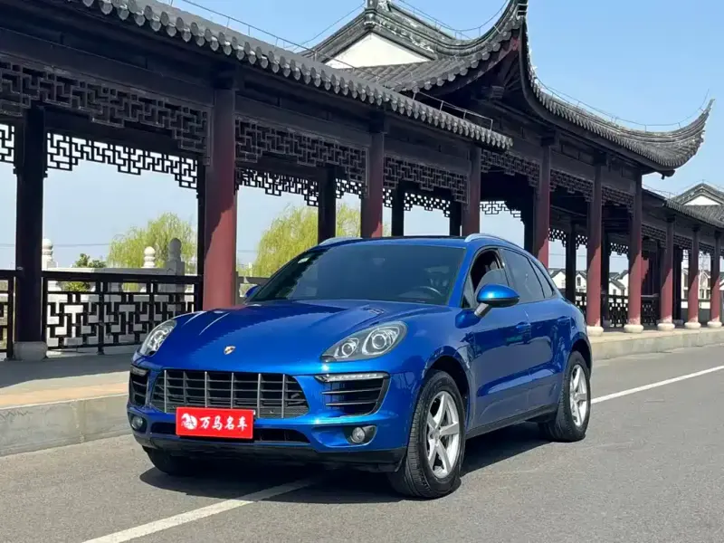 Porsche Macan, 2015
