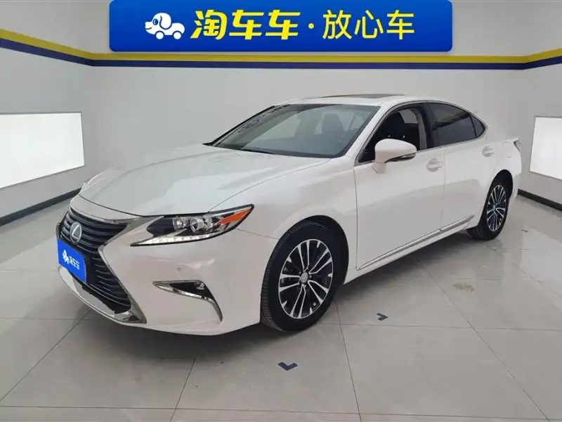 Lexus ES, 2016
