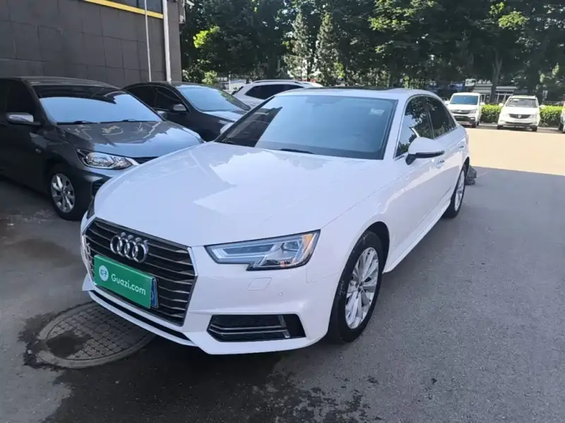 Audi A4L, 2020