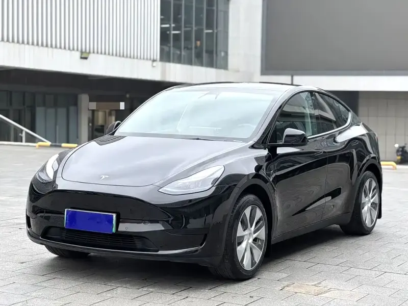 Tesla Model Y, 2023