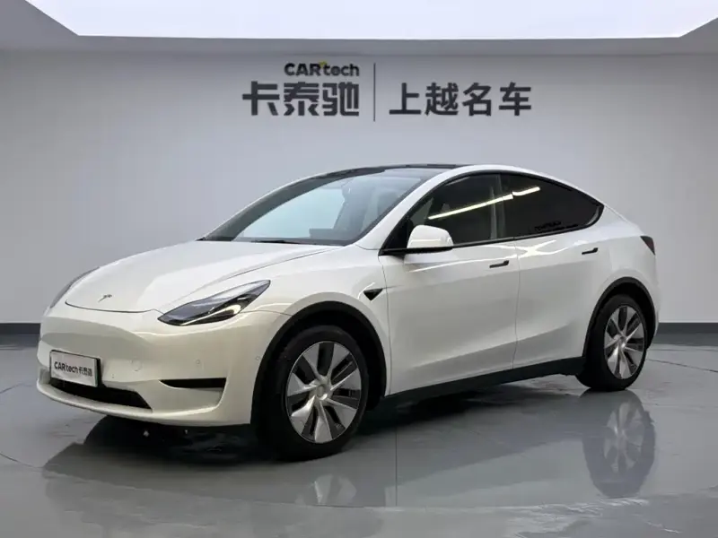Tesla Model Y, 2023