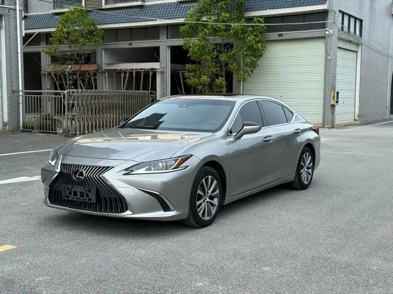 Lexus ES, 2019