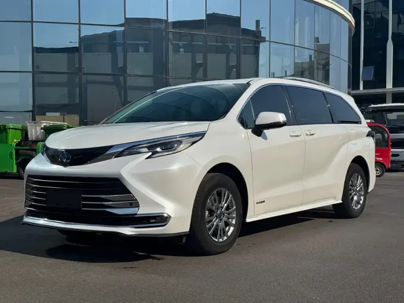 Toyota Sienna, 2023