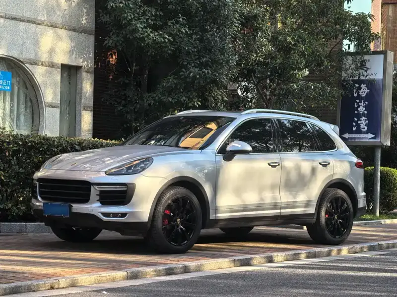 Porsche Cayenne, 2015