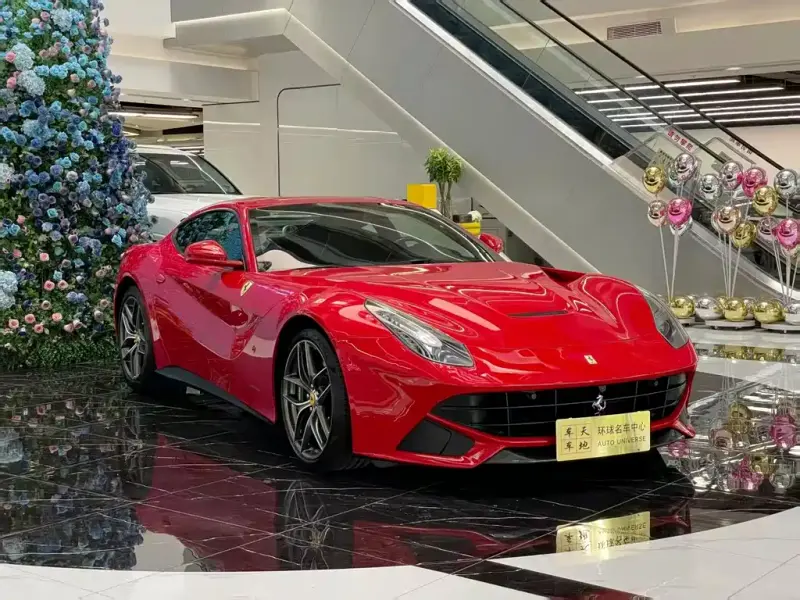 Ferrari F12berlinetta, 2016