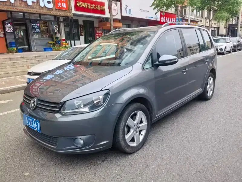Volkswagen Touran, 2014