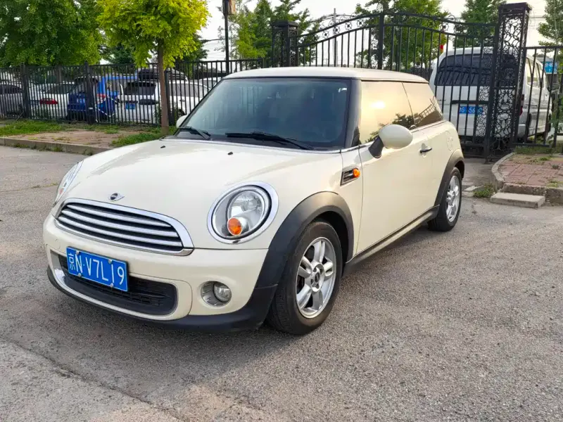 MINI Mini, 2013