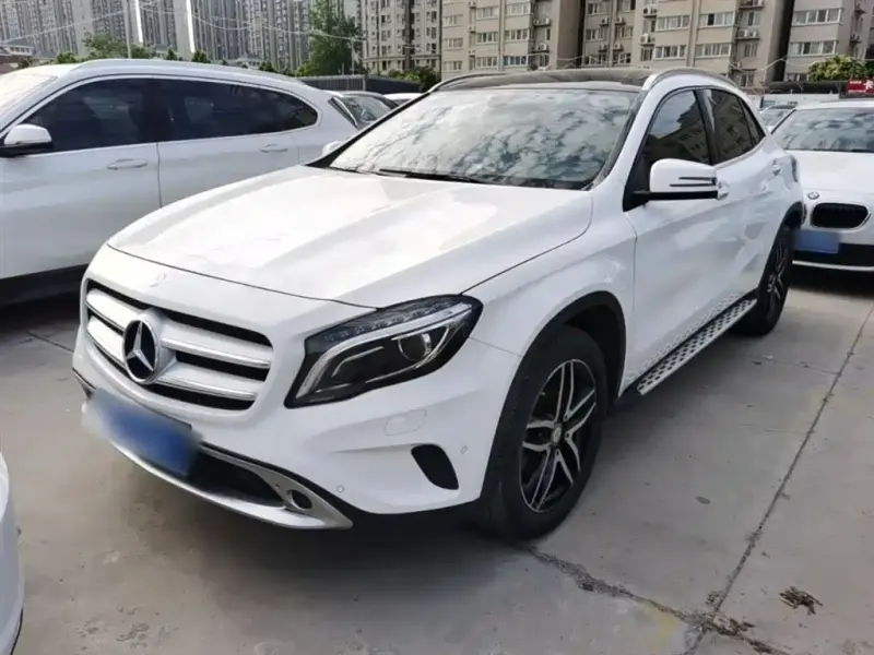 Mercedes-Benz GLA, 2015
