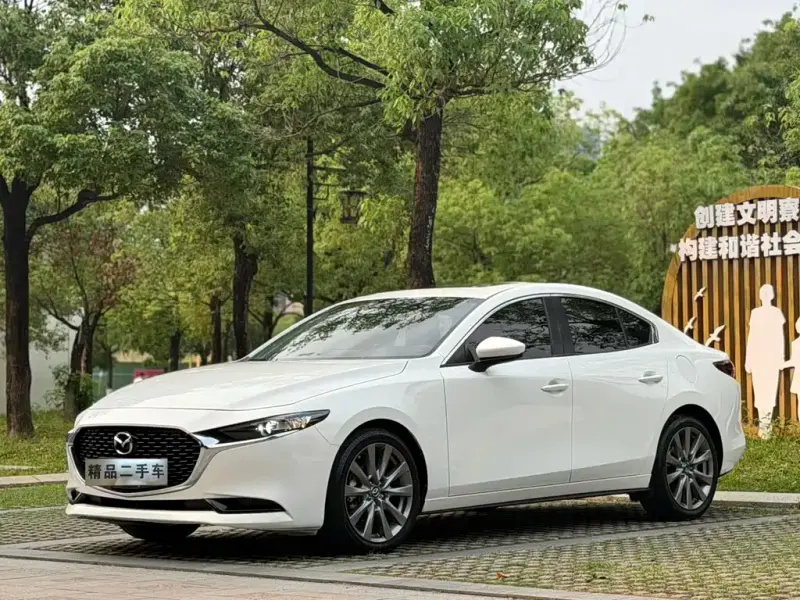 Mazda 3 Axela, 2020