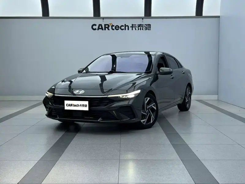 Hyundai Elantra, 2024
