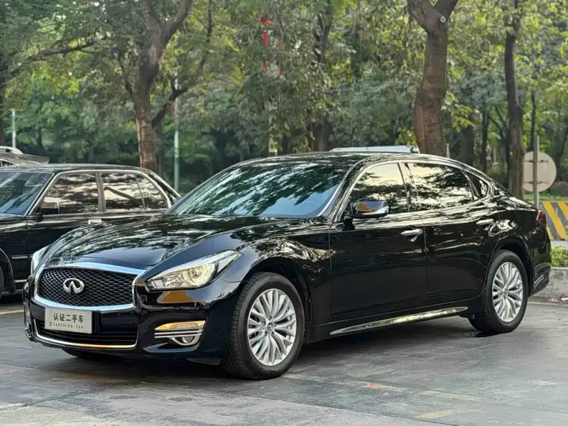 Infiniti Q70, 2019