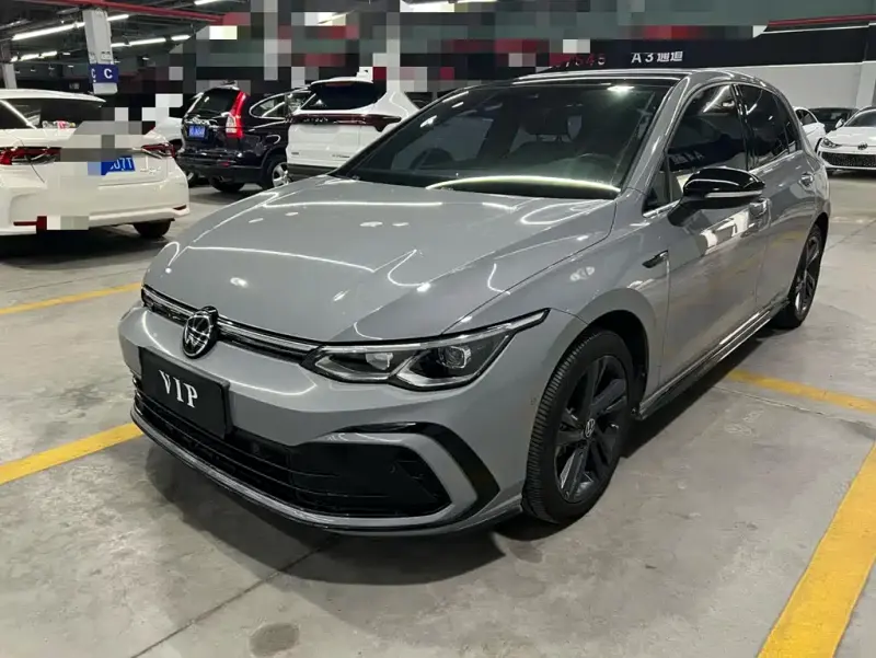 Volkswagen Golf, 2022