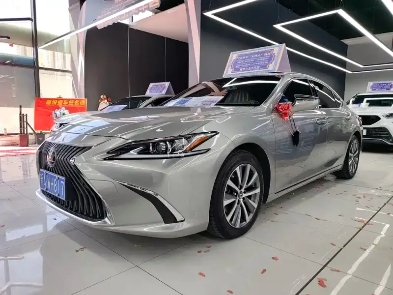 Lexus ES, 2019