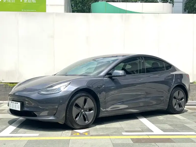 Tesla Model 3, 2024