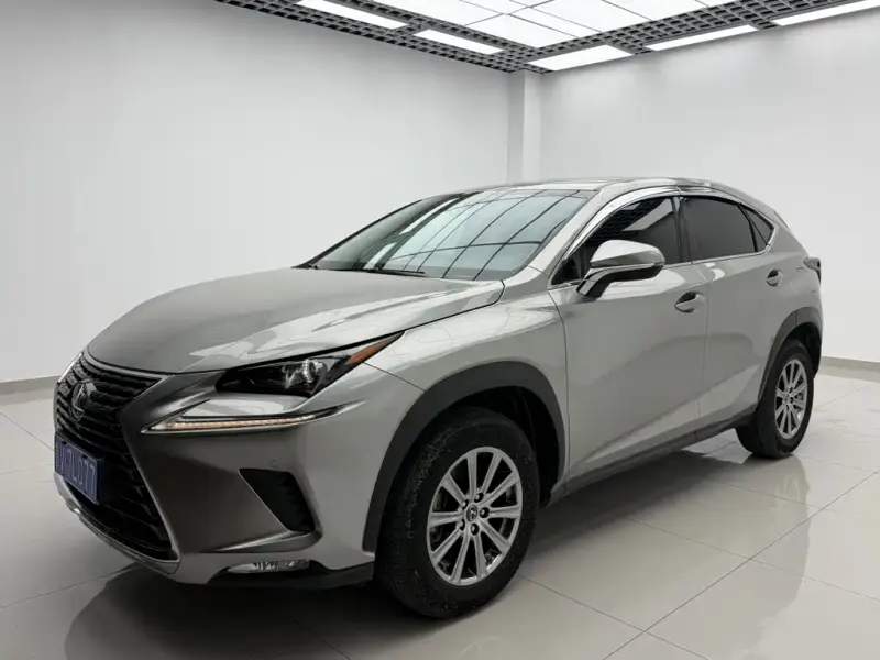 Lexus NX, 2020