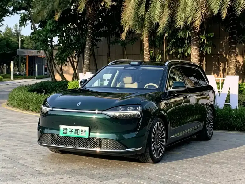 AITO M9, 2025