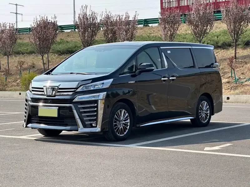 Toyota Vellfire, 2022