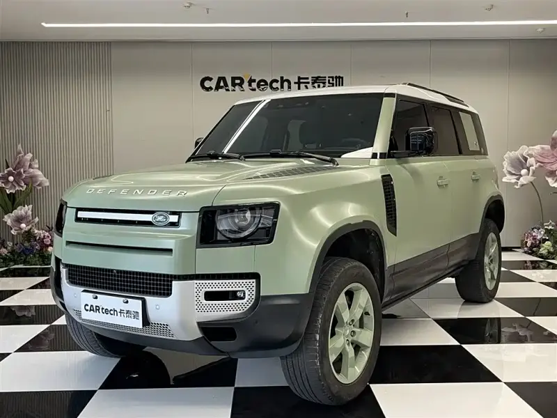 Land Rover Defender, 2023